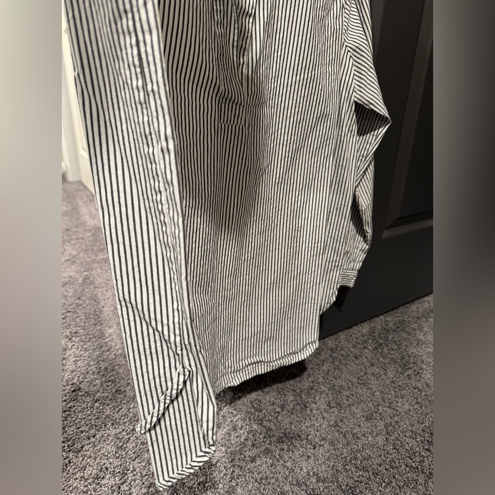 J.Crew Gray & White Striped Popover Shirt Women’s Large GUC - Picture 6 of 14
